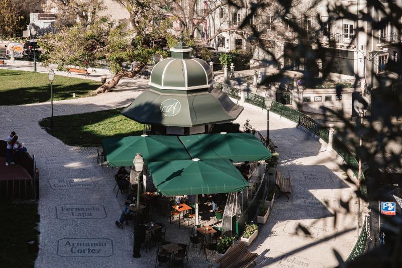 Suite with Garden View image 3