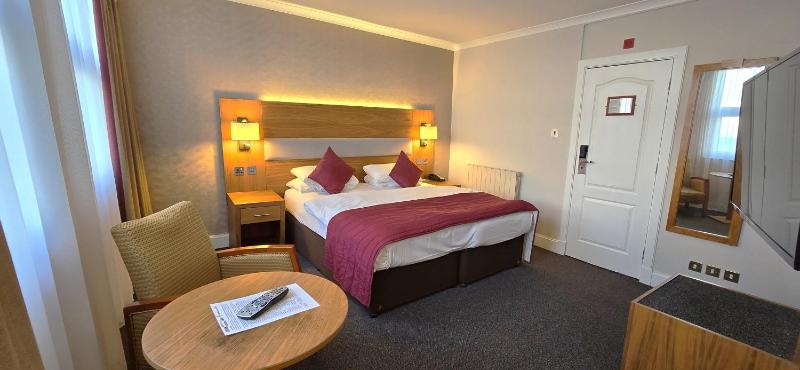 Deluxe Double or Twin Room with Sea View image 1