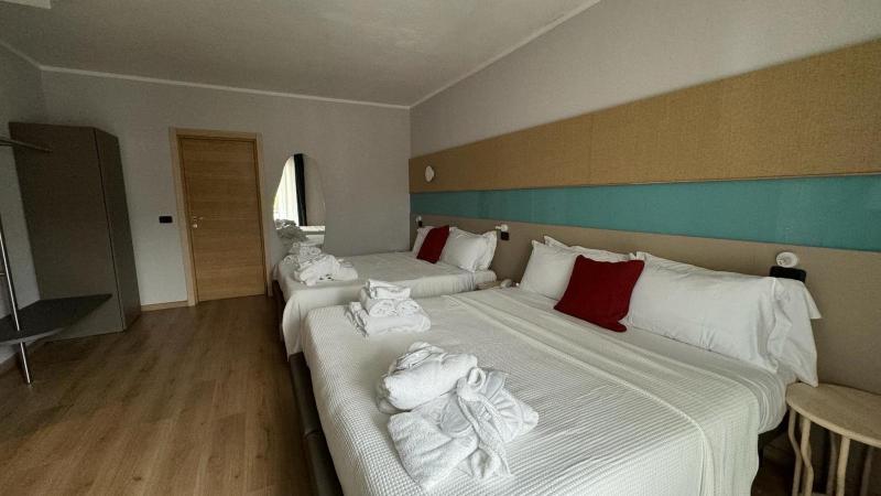 Quadruple Room image 2