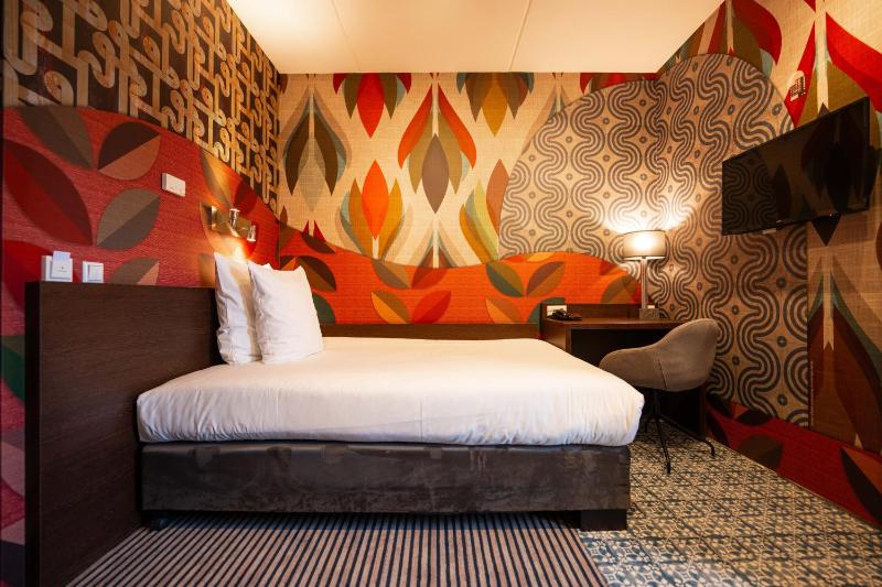 Cozy Queen Room image 1