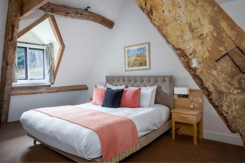 Double Room image 3