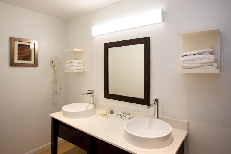 Aqua Vista Resort Hotel - image 17