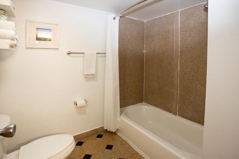 Aqua Vista Resort Hotel - image 26