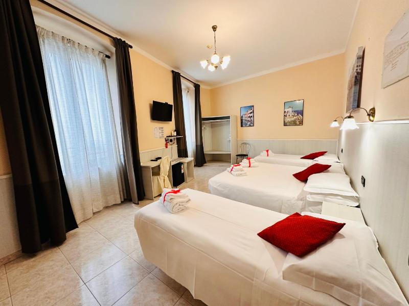 Quadruple Room image 1