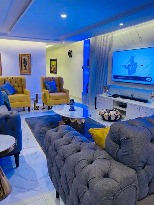 OD Cribs Luxury Apartment and On demand Car Service - image 12