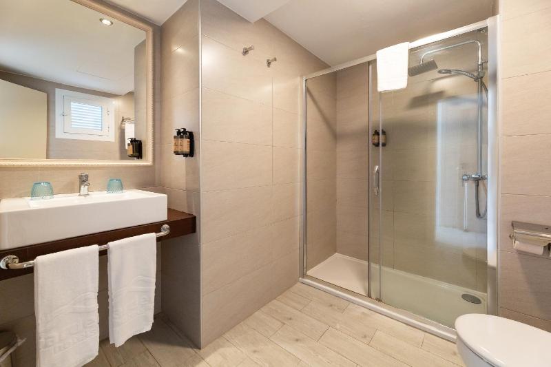 Superior Apartment image 2