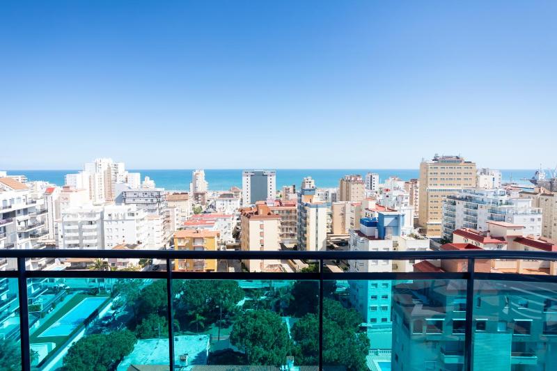 Standard Twin Room with Sea View image 4