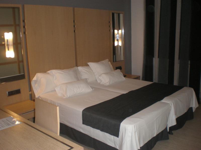 Hotel Faro Salazón - image 16