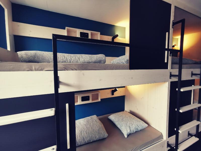 Single Bed in 4-Bed Mixed Dormitory Room with Shared Bathroom image 3