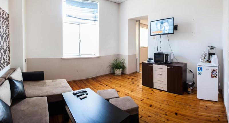 Sofia Central Guest Rooms - image 7