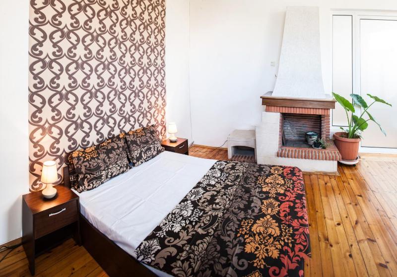Double Room with Balcony image 2