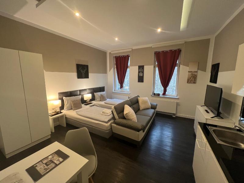 Standard Double Room image 1