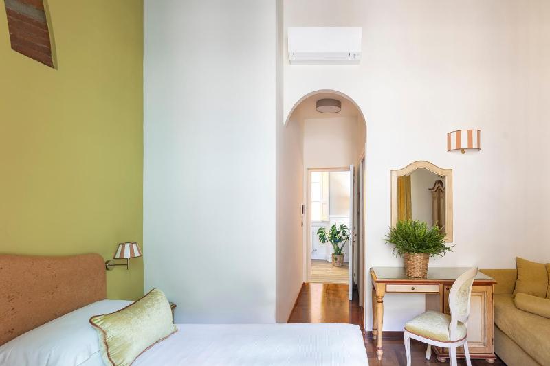 Superior Triple Room image 1