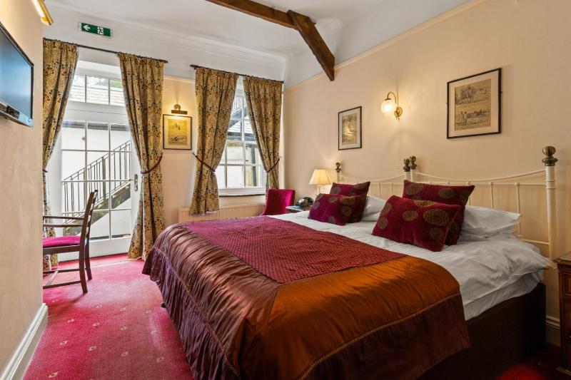 Double Room image 3