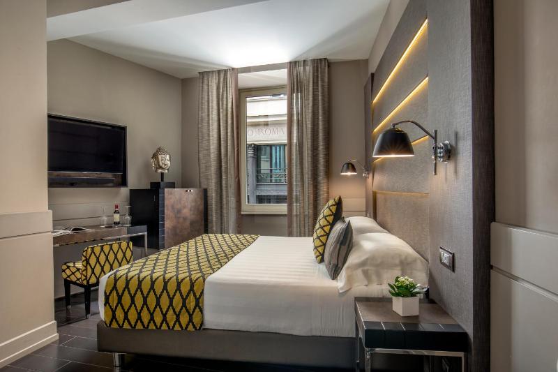 Classic Double or Twin Room image 4