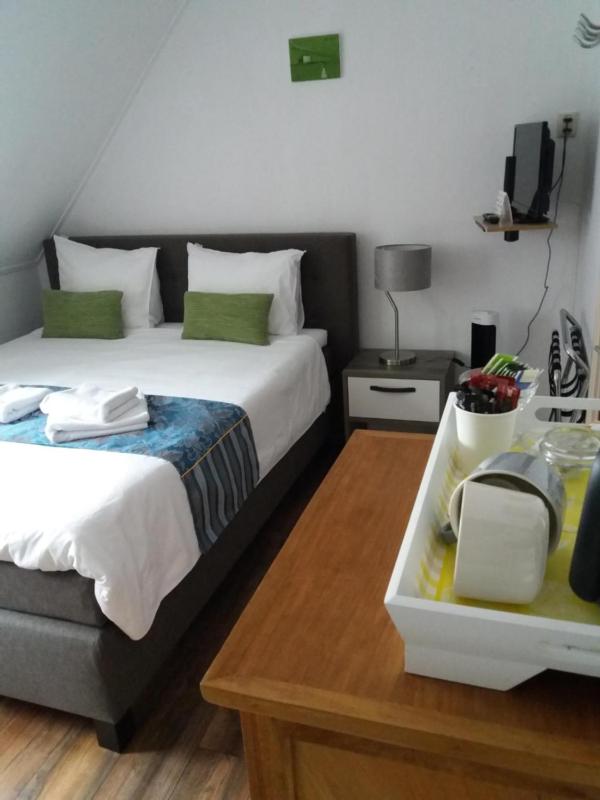 Single Room image 1