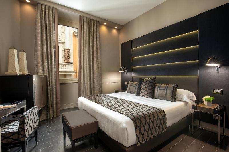 Superior Double or Twin Room image 4