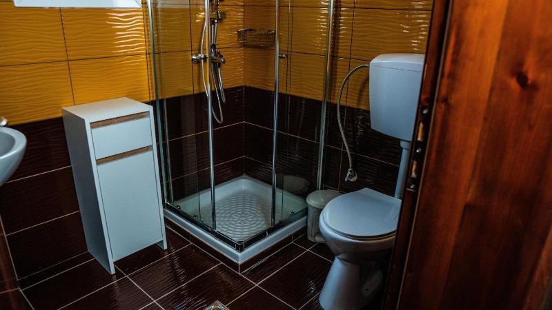 Double Room with Mountain View image 4