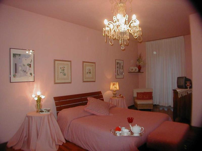 Deluxe Double Room image 4