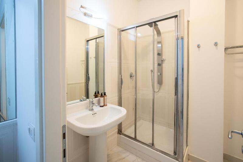 Classic Apartment image 4