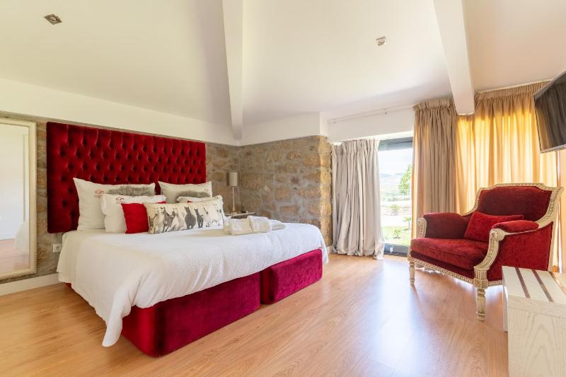 Three-Bedroom Villa image 4