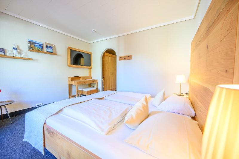 Small & Cozy image 4