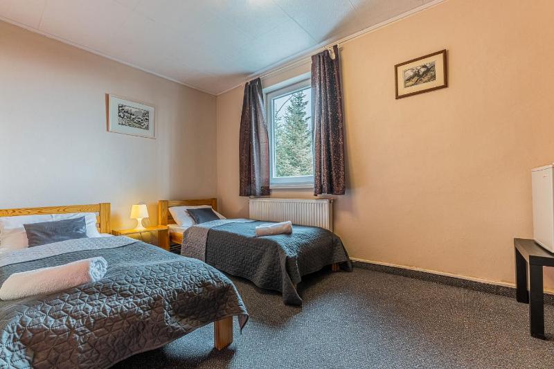 Family Room image 2