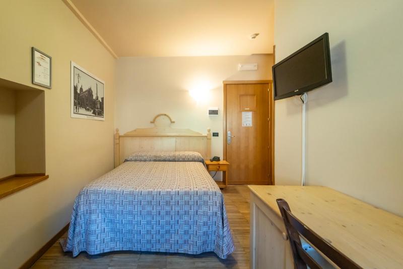Economy Double Room image 1