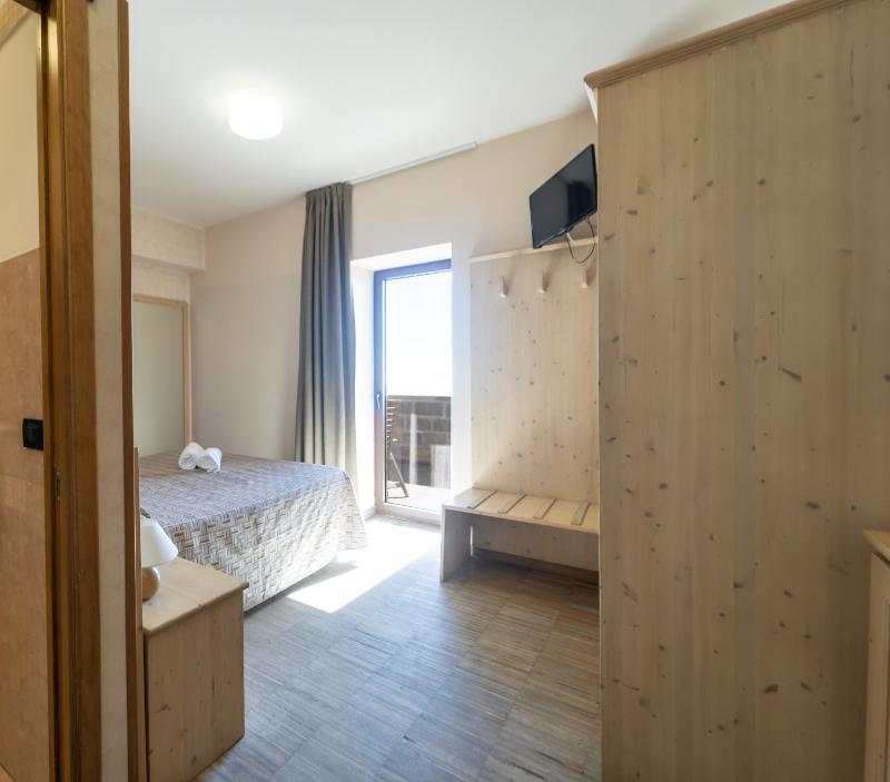 Double Room with Terrace image 1