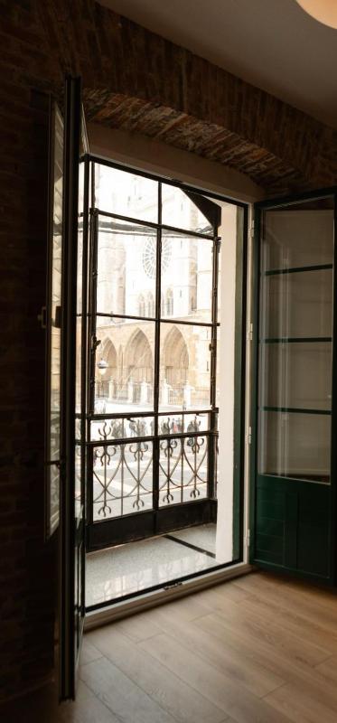 King Suite with Balcony image 2