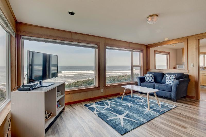 Ester Lee Oceanview Inn - image 22
