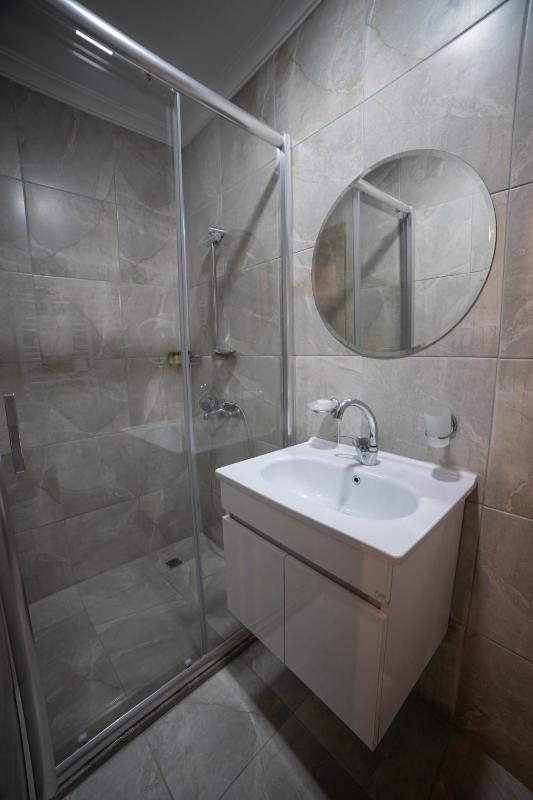 Junior Suite with Balcony image 3