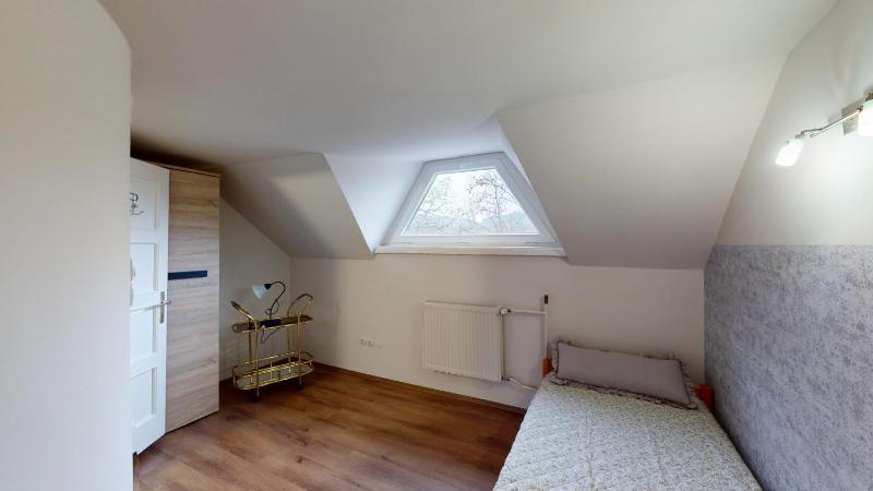 Triple Room with Shared Kitchen - Loft image 2
