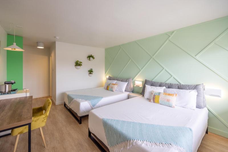 Standard Queen Room with Two Queen Beds image 2