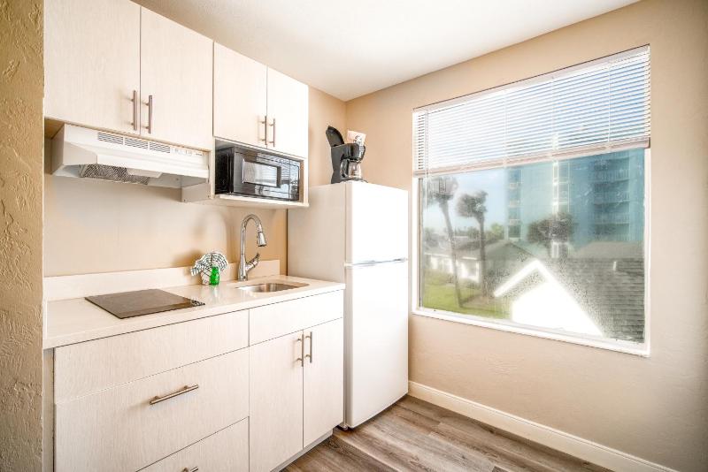 Perry's Ocean-Edge Resort - image 10