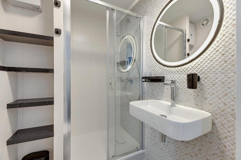 Petit Repit by Grand Apartments - image 5
