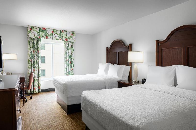 Deluxe Double Room with Pool View image 4