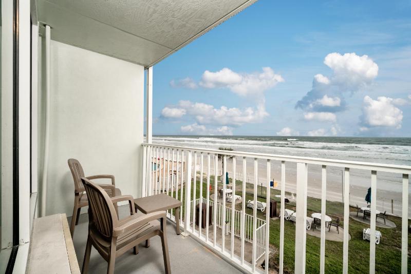 Perry's Ocean-Edge Resort - image 13