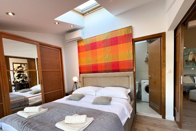 Two-Bedroom Apartment with Terrace and Sea View image 3