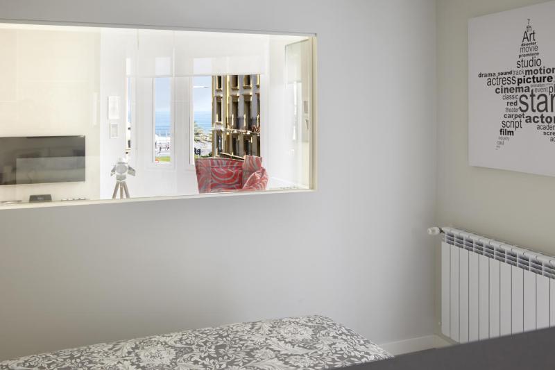 Zurriola Zinema by FeelFree Rentals - image 10