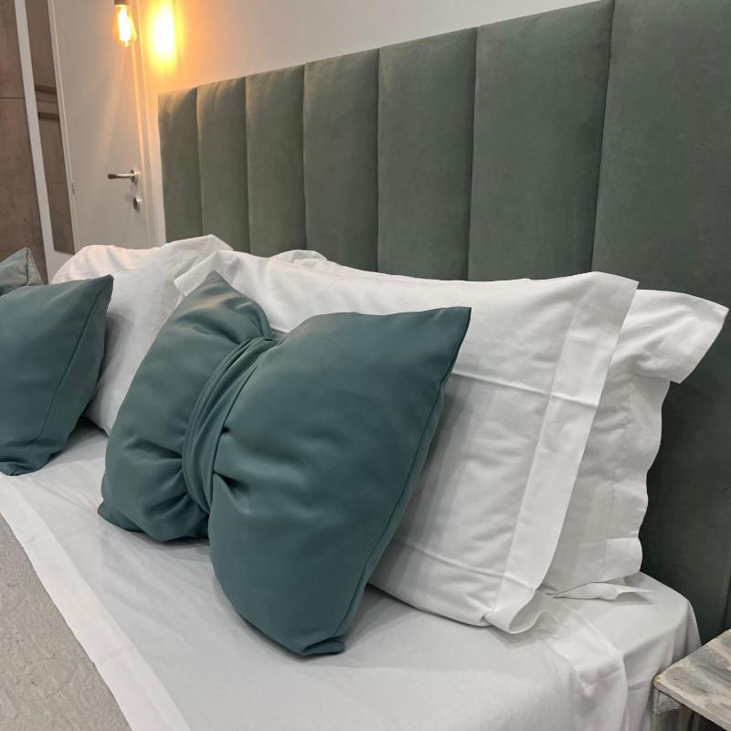 Deluxe Studio image 3