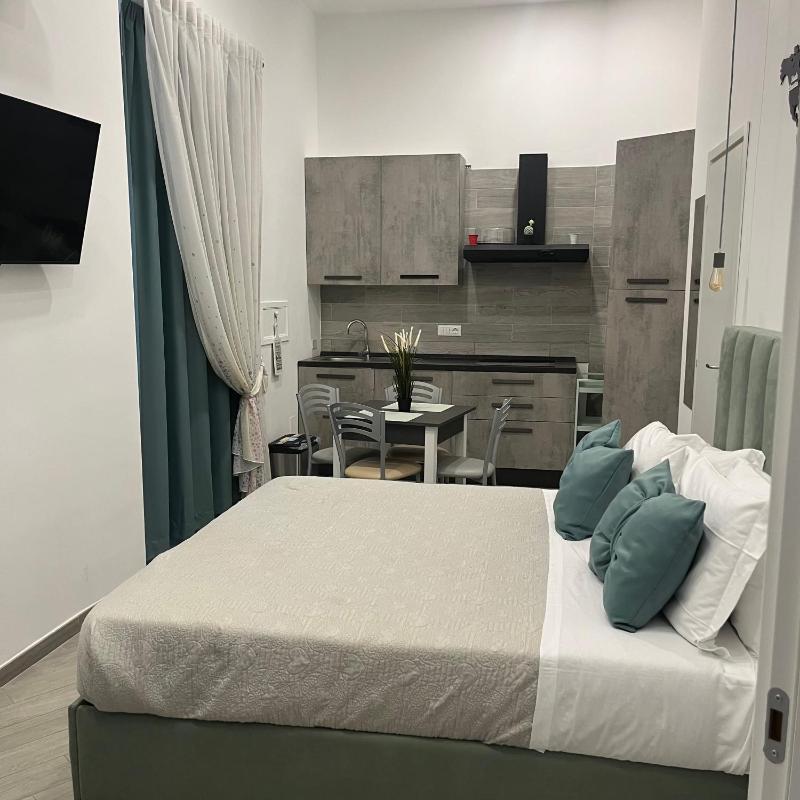 Deluxe Studio image 4