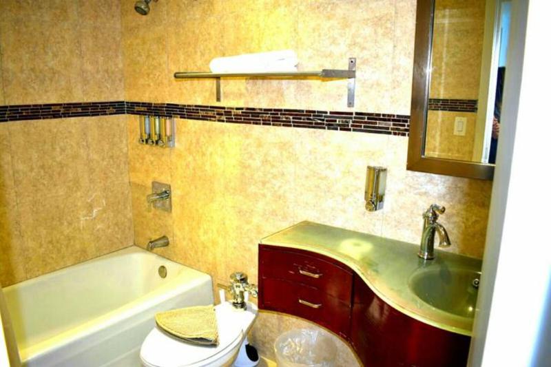Studio Apartment image 3