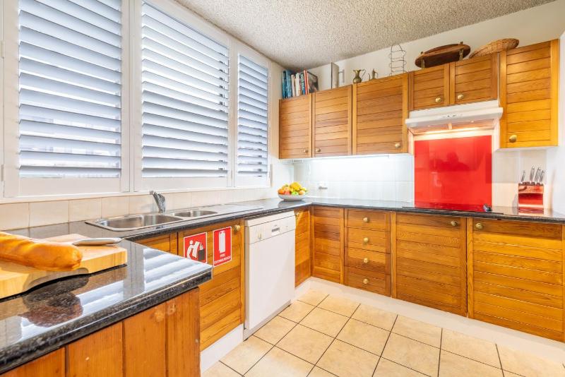 14 The Dunes large unit with pool tennis court and directly across from Fingal beach - image 14