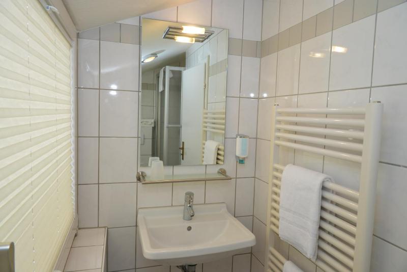 Single Room image 2