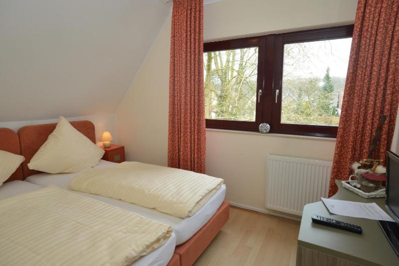 Family Room image 1