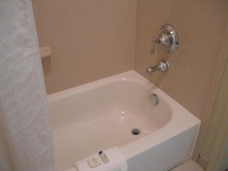 Queen Suite image 4