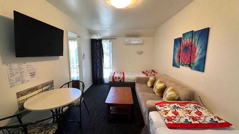 Samhil Motor Lodge - image 24