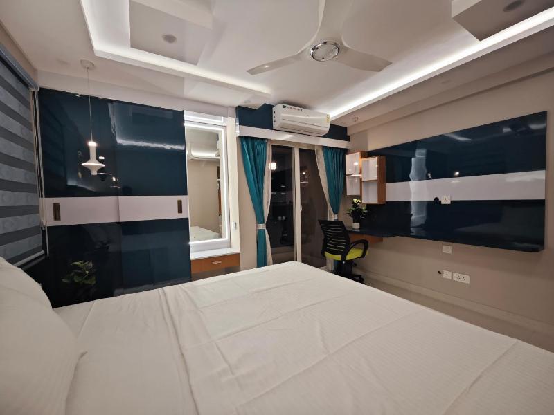 Evara - Premium Fully AC - 3BHK Luxury Apartment with Style - image 37
