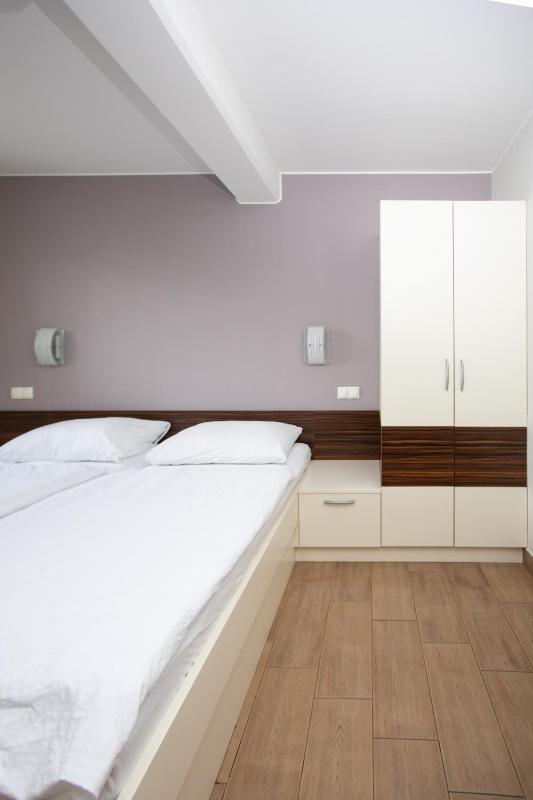 Double Room image 3